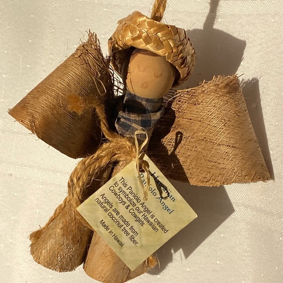 Hawaiian Angel Christmas Ornament - Picture 2 of 8